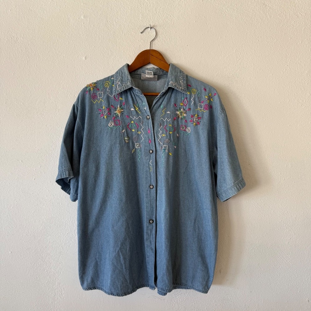 Vintage Four Seasons Womens Size Medium Chambray Embroidered Beaded Shirt